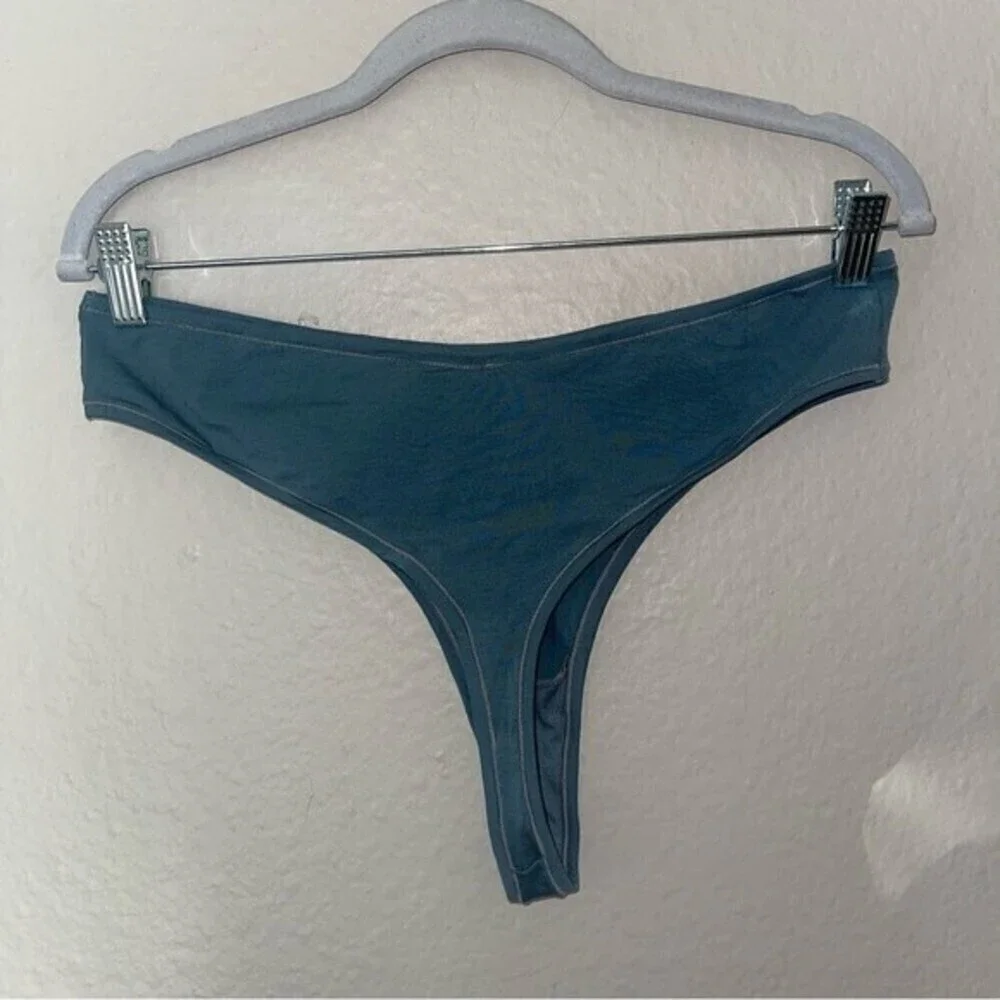 NWT! skims dipped cotton thong in kyanite